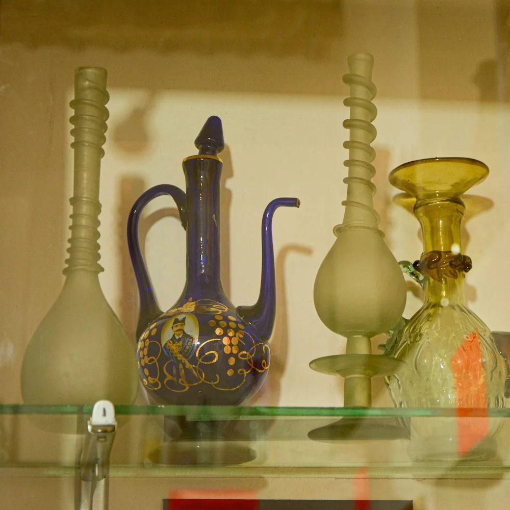 اشیاء قدیمی موزه گلاب قمصر