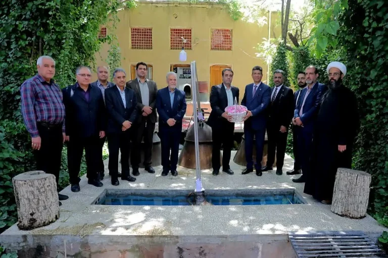 حضور سرکنسول عراق در موزه گلاب قمصر