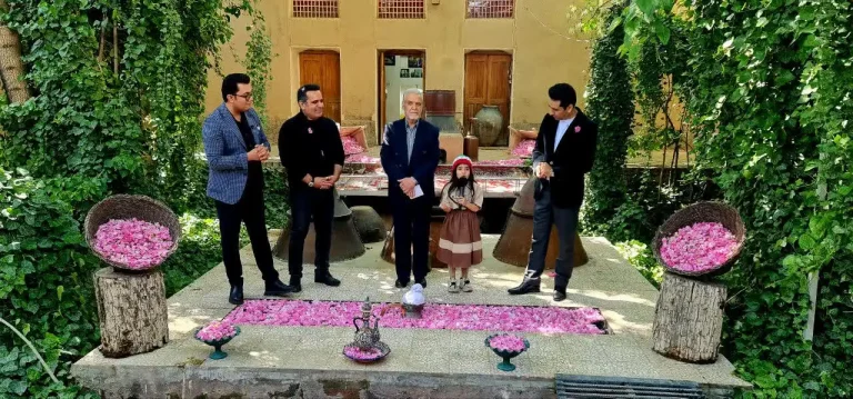 گزارش تلوزیونی از موزه گلاب روز ملی گل محمدی